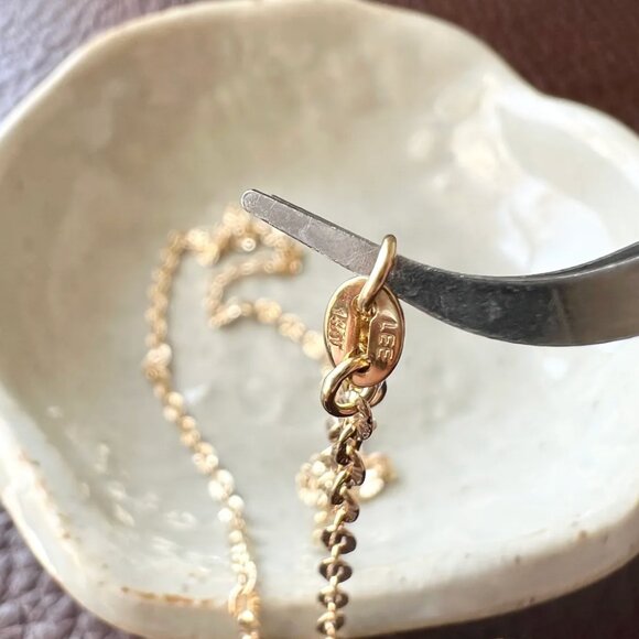 Shop DeLaGold - Picture 2 of 4